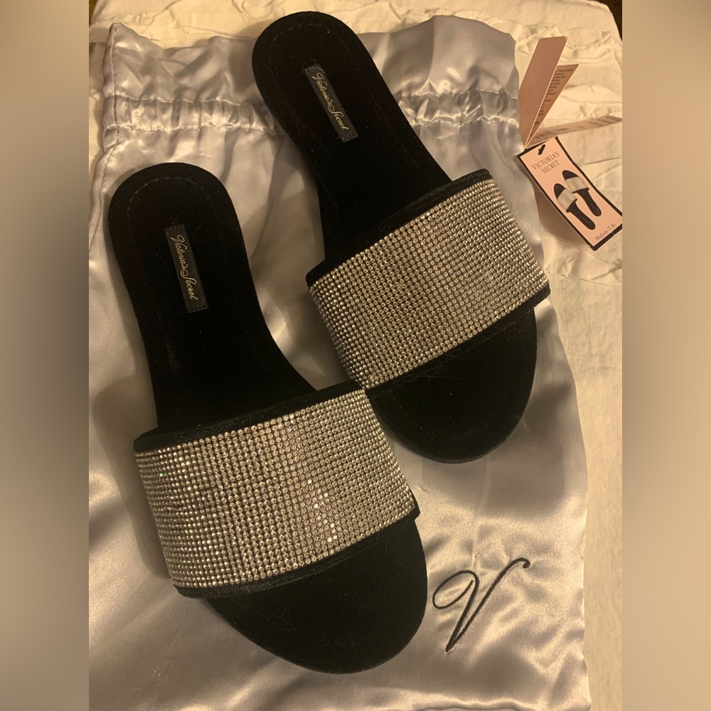COPY - NWT Victorias Secret Indoor/Outdoor  Slippers/Flats